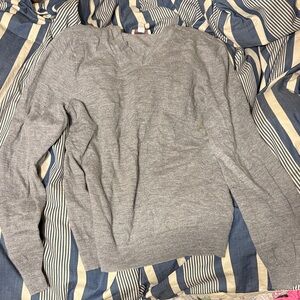 GAP Women's Gray V-Neck Sweater